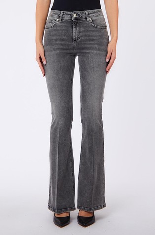 Jeans hlače sa zvonastim nogavicama