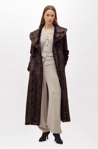 Dugi kaput od umjetnog krzna