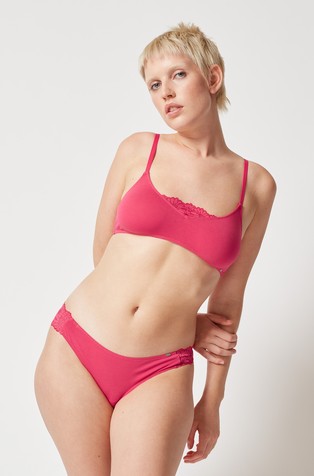 Every day in pamučni top s čipkom