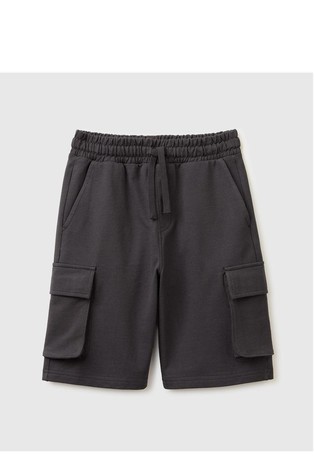 Cargo shorts in organic cotton