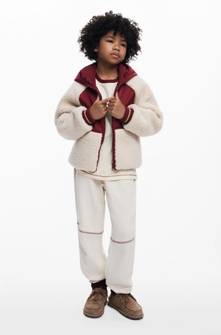 Čupava jakna s kapuljačom