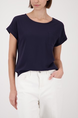 T-shirt with chest pocket