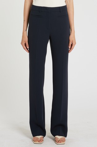 Hlače s blago zvonastim nogavicama