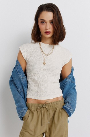Textured short sleeve T-shirt