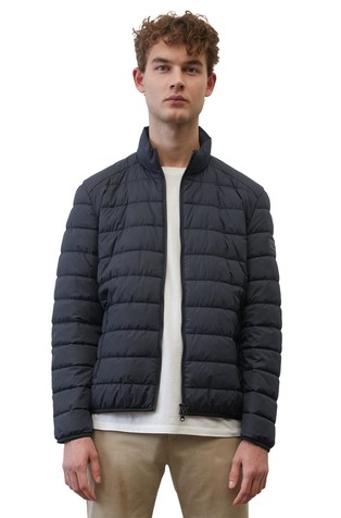 Lightweight quilted jacket made of recycled fabric