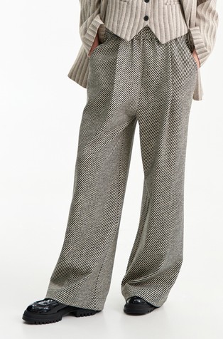 Široke hlače s prugastim uzorkom