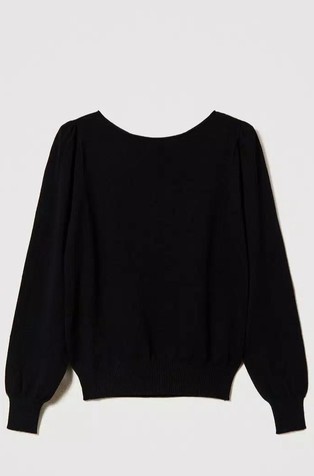 Dual-use jumper with cut-out