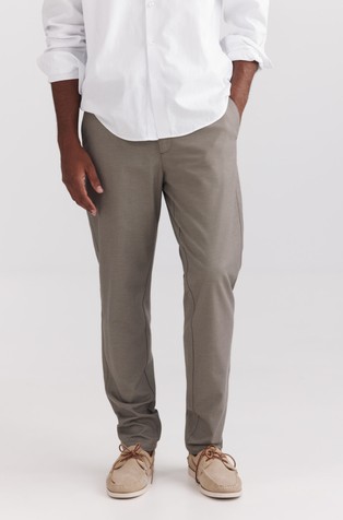 Comfort fit chino hlače od rastezljivog pamuka