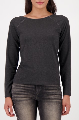 Majica sa svjetlucavim šavovima