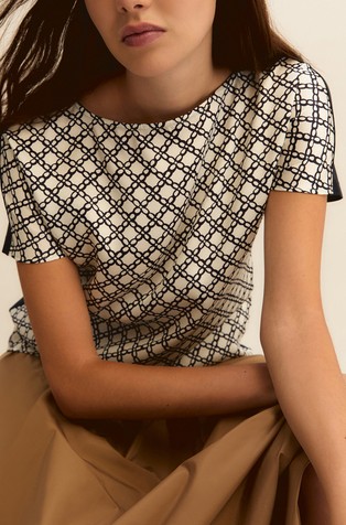 T-shirt with patterned front