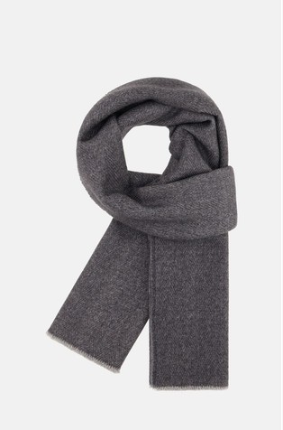 Vuneni šal sa chevron uzorkom