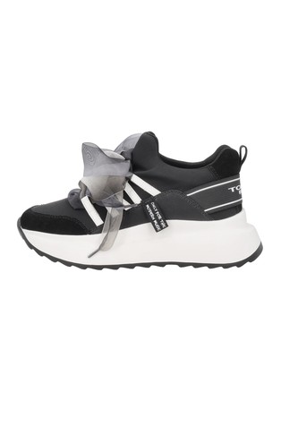 Foxy sneaker with maxi tulle bow
