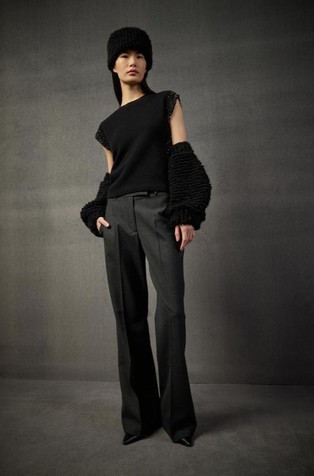 Polli pleten prsluk s perlama i zakovicama