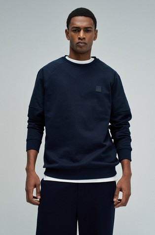 Sweatshirt with branding