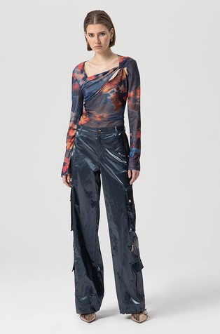 Cargo hlače od sjajne voštane tkanine