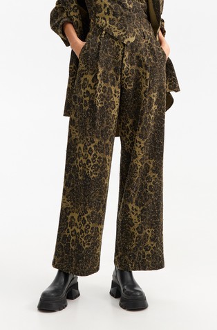 Široke pamučne hlače sa životinjskim uzorkom
