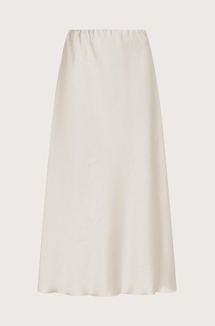 Duga satenska suknja