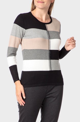 Pleten pulover s intarzijskim uzorkom i ukrasnim kamenčićima