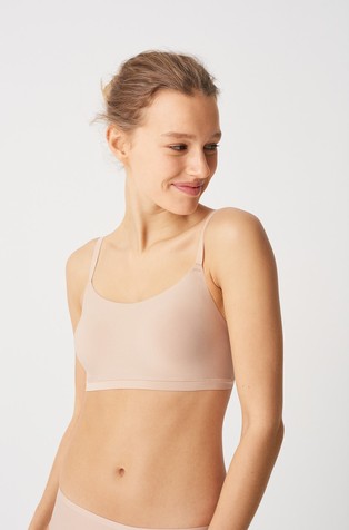 SoftStretch podstavljen top sa širim izrezom