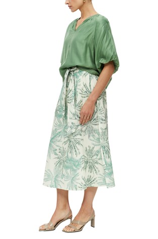 Loose fit satin blouse with puff sleeves