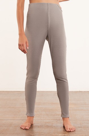 Celian rebrasti donji dio pidžame