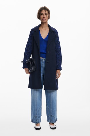 Vuneni kaput od kombinacije tkanina