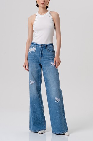 Zvonaste jeans hlače s vezovima i ukrasnim kamenčićima