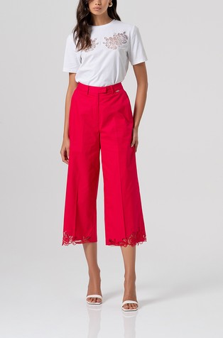 Pant cropped made in cotton with embroideries at the leg