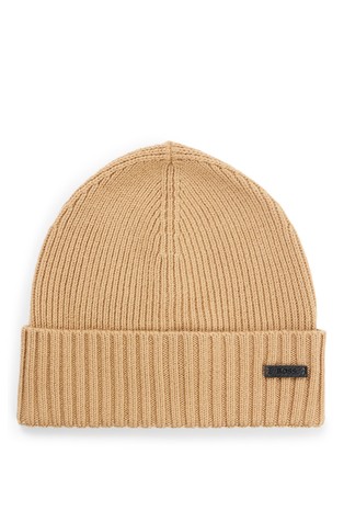 Rebrasto pletena vunena kapa