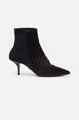 Satenske gležnjače