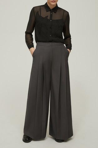 Široke hlače s naborima