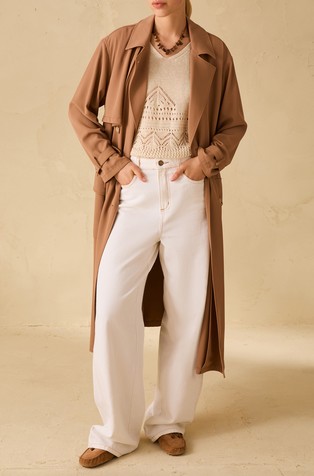 Flowing trench coat