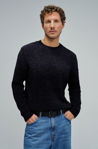 Jumper with gradient effect