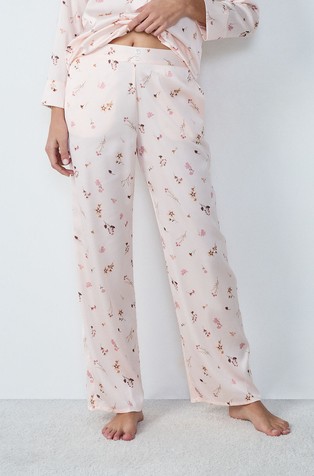 River donji dio pidžame s cvjetnim uzorkom