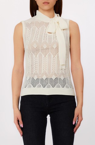 Rupičasto pleten top s mašnom