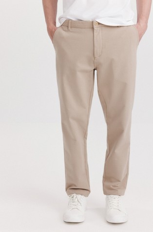 Slim fit chino hlače od rastezljivog pamuka