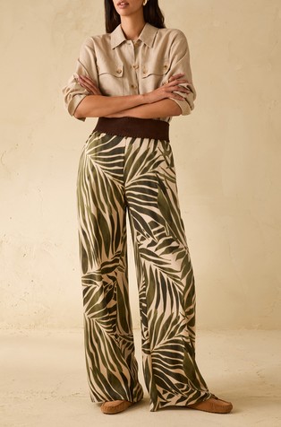 Wide trousers with pattern